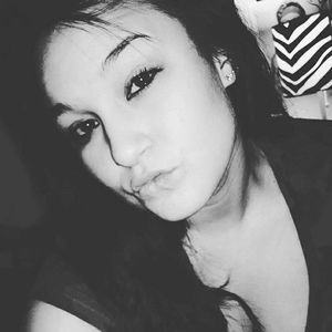 Meet your Posher, Chloe